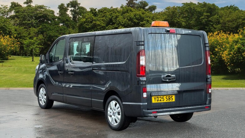 Nissan Primastar 30 L2 Diesel 2.0 dCi 130ps H1 Tekna Crew Van